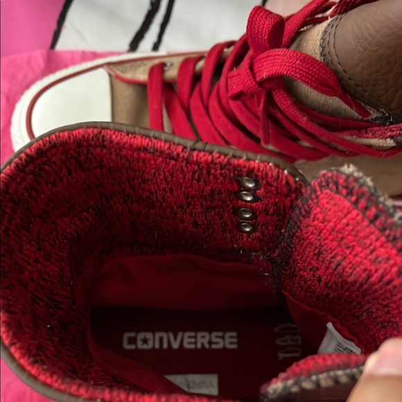 Converse High-Top Sneakers - Brown and Red
Women size 5 - Picture 5 of 8